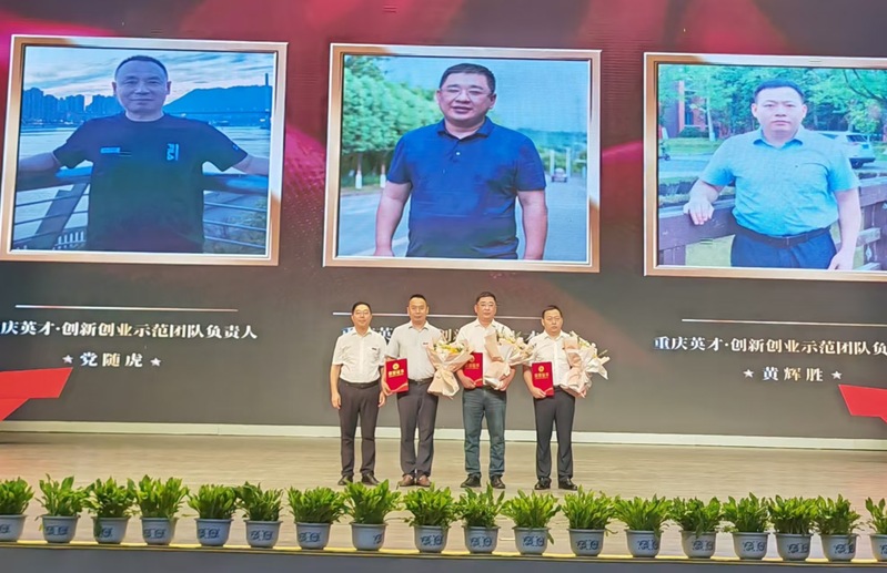 a片无码
a片无码
喜...